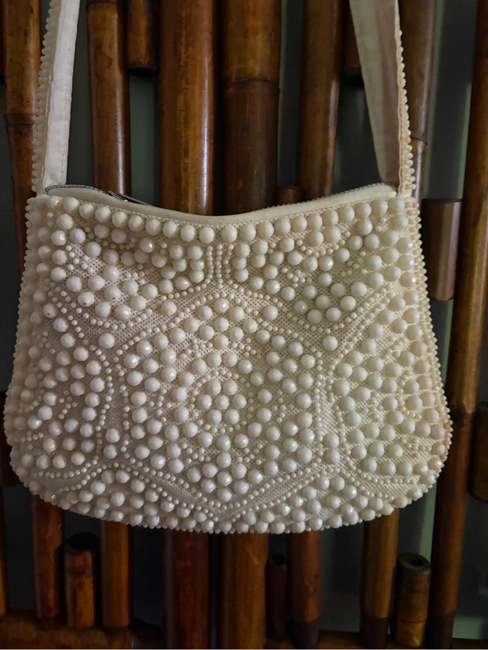 VINTAGE IVORY BEADED SHOULDER STRAP PURSE